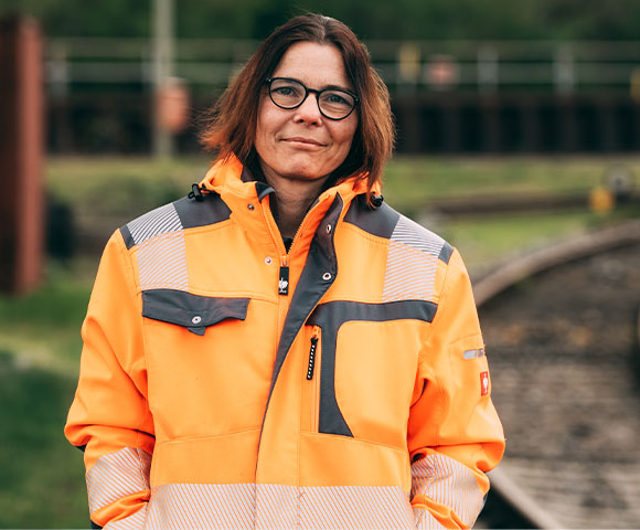 Zu sehen, Mitarbeiterin Katrin Zipfel